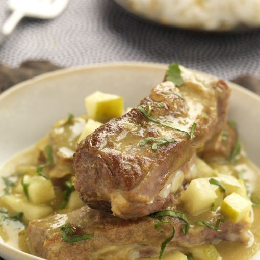 Curry de poitrine d’agneau au lait de coco